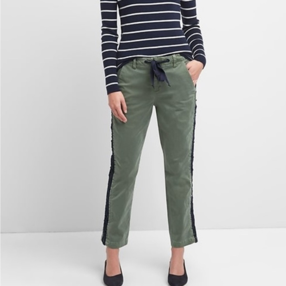 Gap Girlfriend Chinos with Side Lace‎ Detailing
SZ 10 Tall